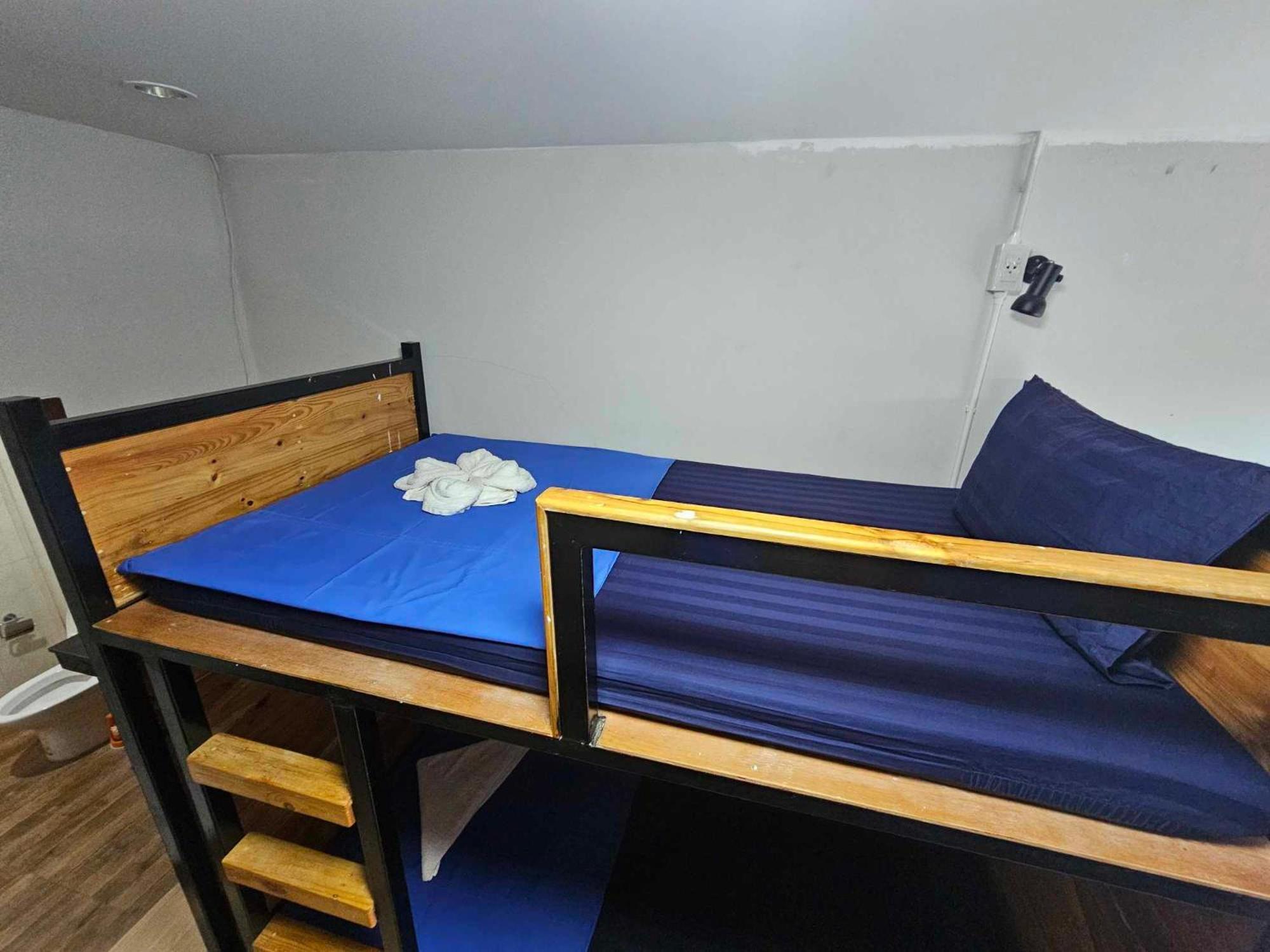 Eq Hostel Thongszala Kültér fotó