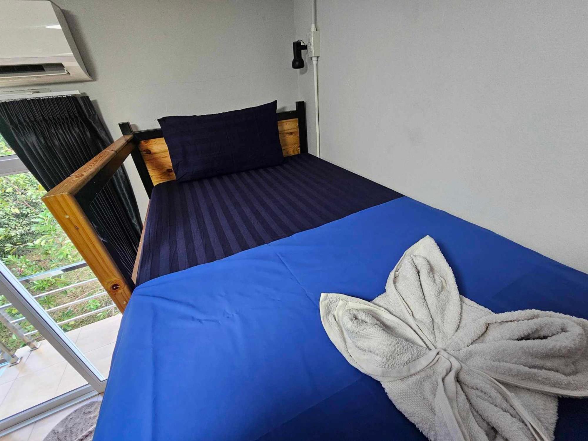 Eq Hostel Thongszala Kültér fotó