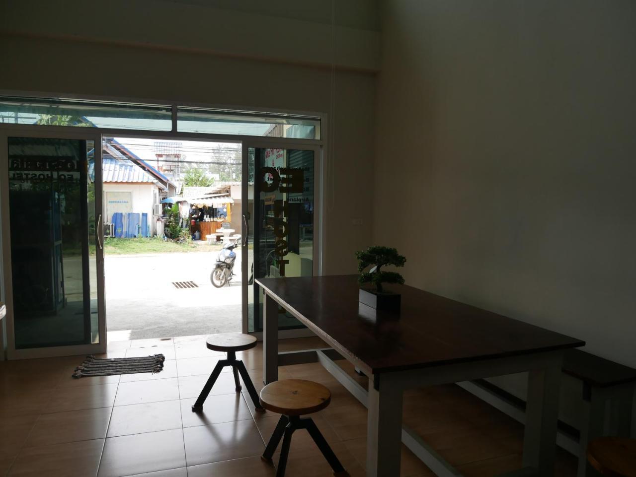 Eq Hostel Thongszala Kültér fotó
